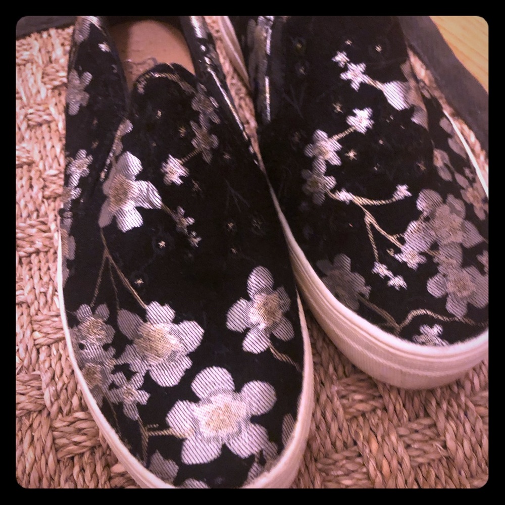 Floral Slip on Tennis Shoes
